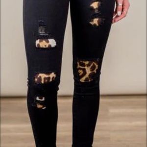 Judy Blue Black distressed with Leopard skinny fit jeans!